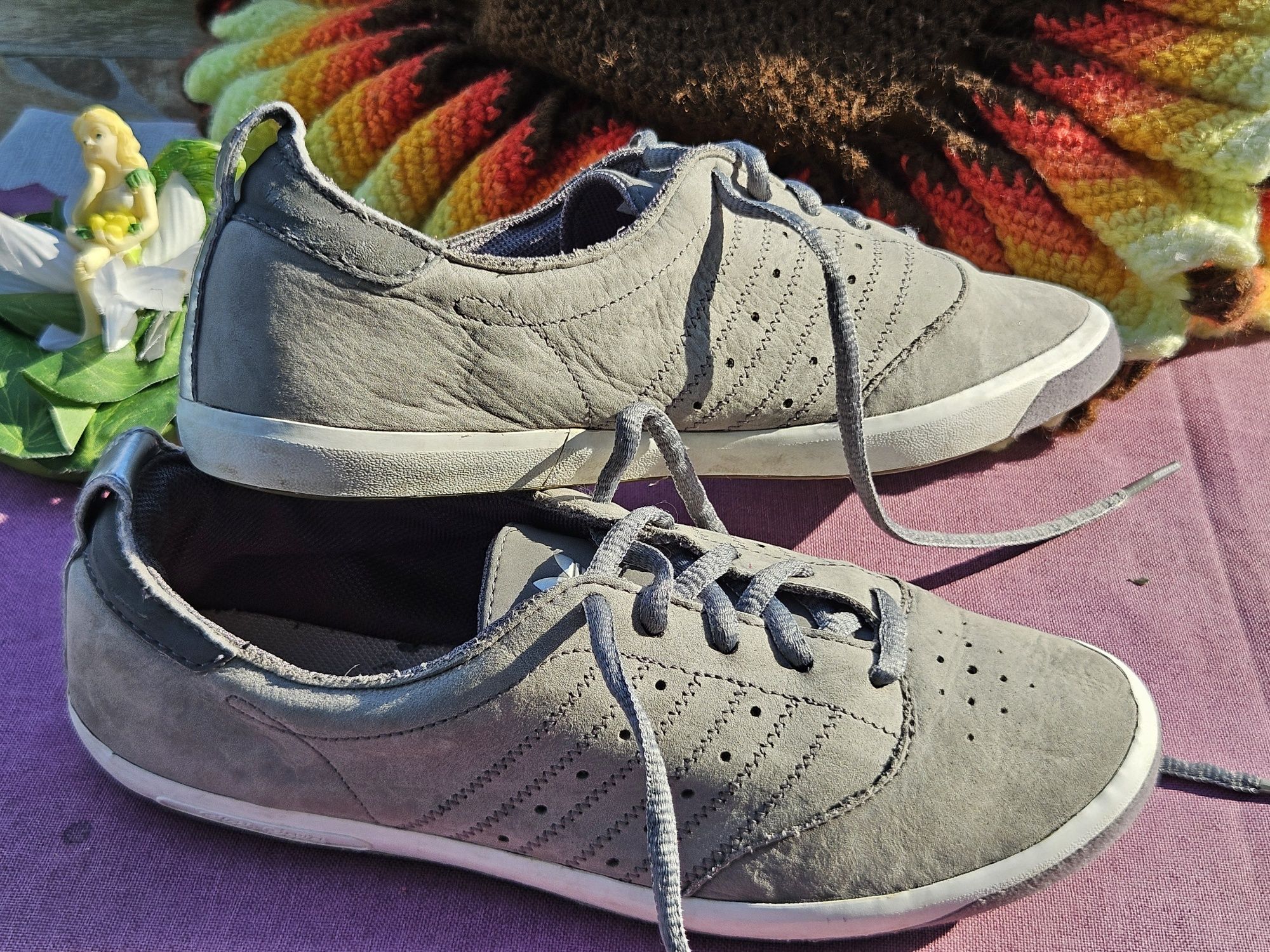 Adidas кецове естествена кожа