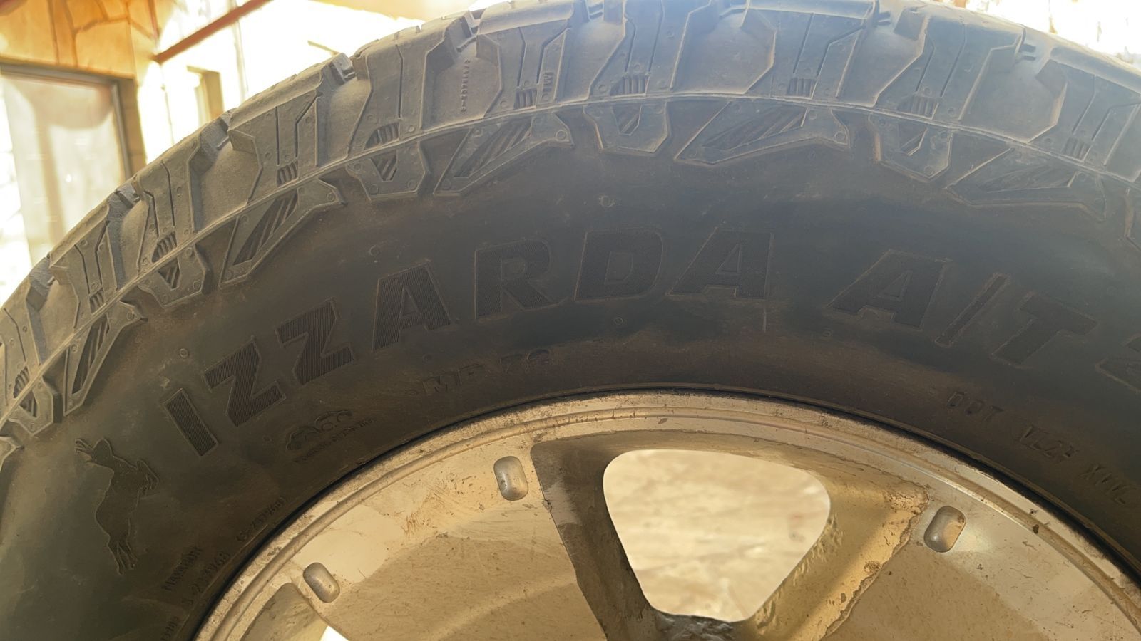 Шины с дисками  размер 265/65R17 А-Т   на автомобиль Прадо Паджеро