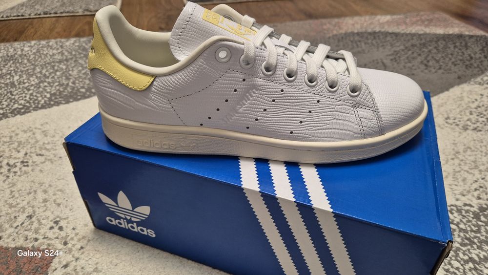 Vand Adidas Stan Smith Model Deosebit