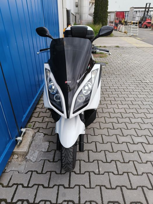 Kymco downtown 300i