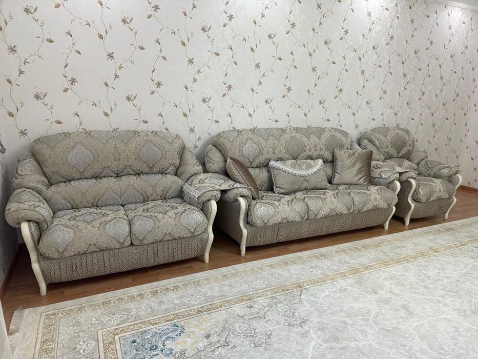 Продам мягкую мебель 3+2+1