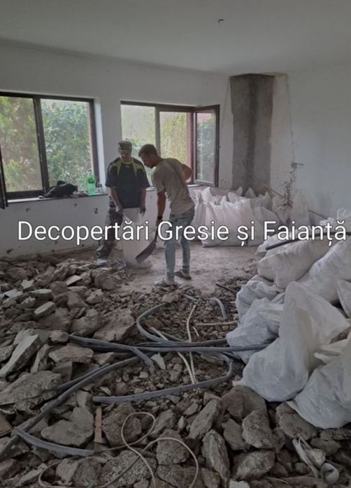 Debarasari gresie și faianță transport moloz