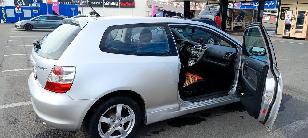 Vând auto Honda Civic EP1 automată  an 2004 . Stare bună  , 2500 negoc