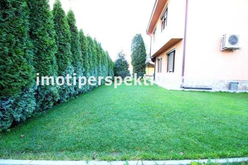 Продава се Къща в Пловдив, Остромила - 240 кв.м за 1218 €/кв.м - Снимка #16