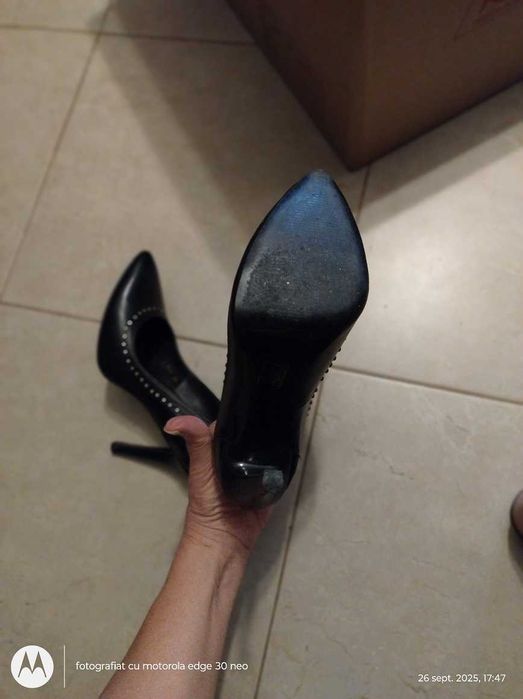 Pantofi stiletto 39, negri