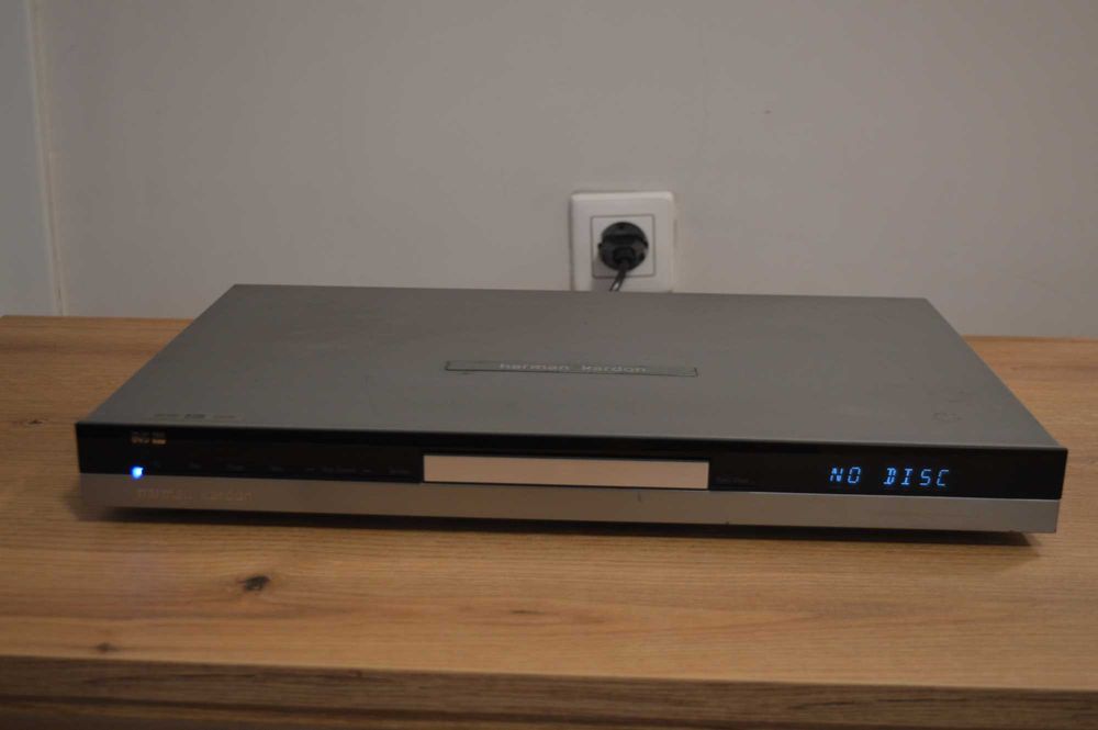 DVD плеър Harman/Kardon 27