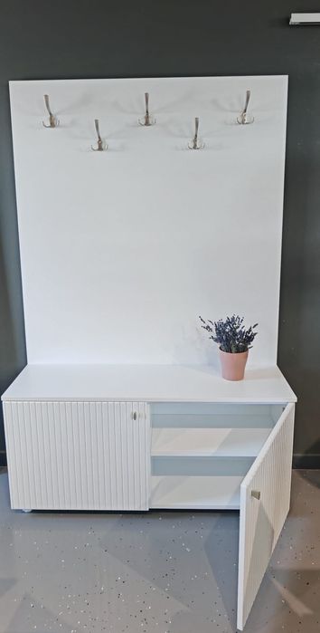 Cuier cu 5 agățători,uși mdf alb ultra mat,1850*1200*370mm