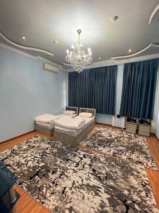 Ул.Юнуса Раджаби М.Космонавты 4,4 соток 300м2 6 Комнат