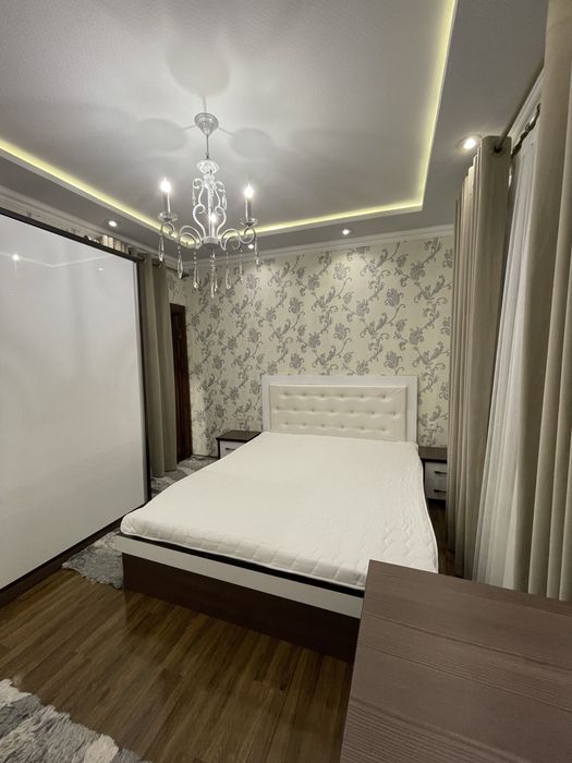 Срочно сотилади 5 хона 3 этаж 9 этажли домда. Согдиана 63 мактаб