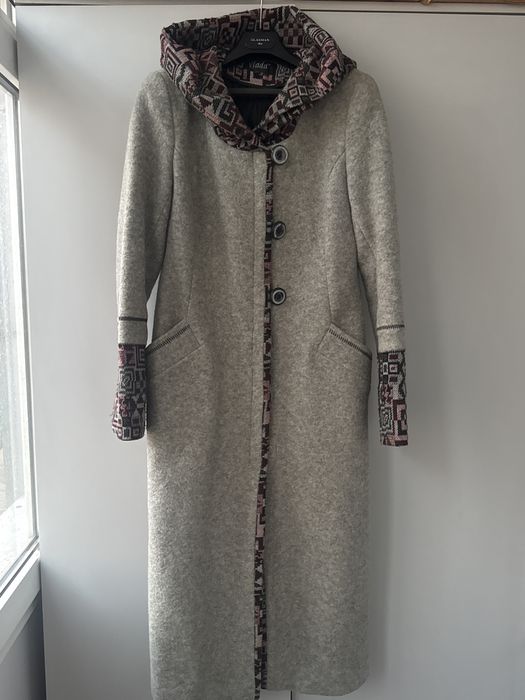 Продам женское пальто