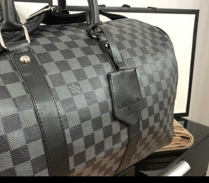 Genti vocal unisex Louis Vuitton, saculet, etichetă