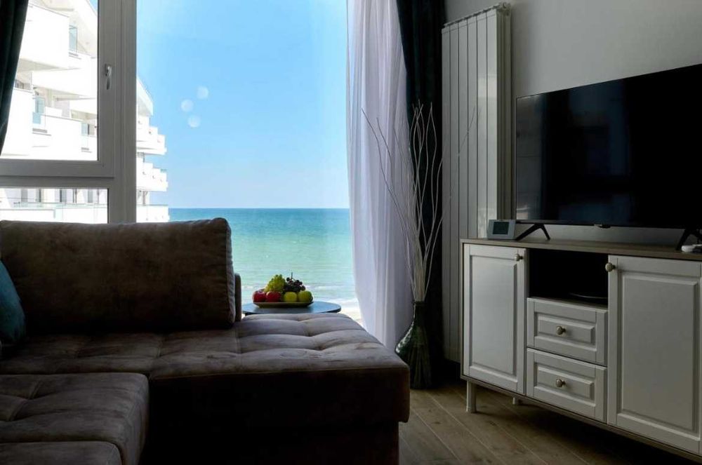 Studio de lux cu vedere la mare + loc de parcare  – Alezzi Infinity