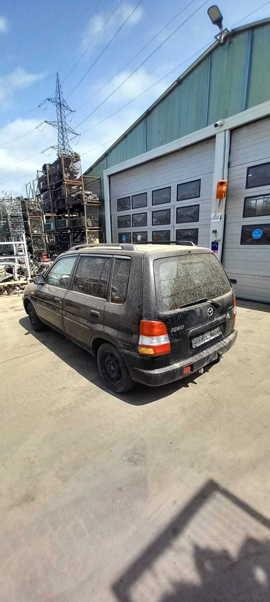 Mazda Demio an 1998   Dezmembrez/Dezmembram