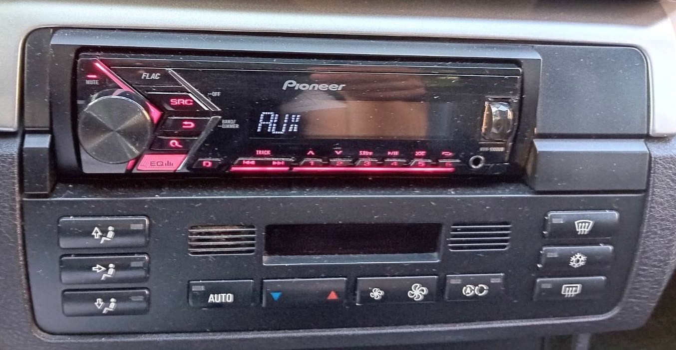 Pioneer музика за кола fm radio USB касетофон авторадио