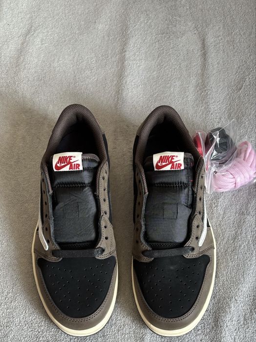 Jordan 1 travis copii