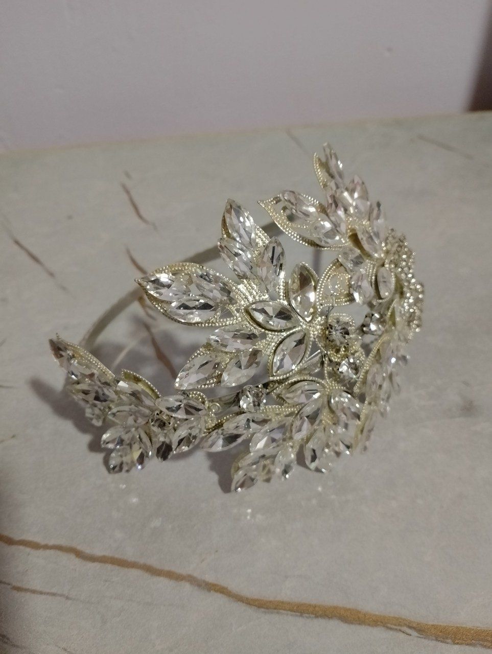 Diademala sotiladi