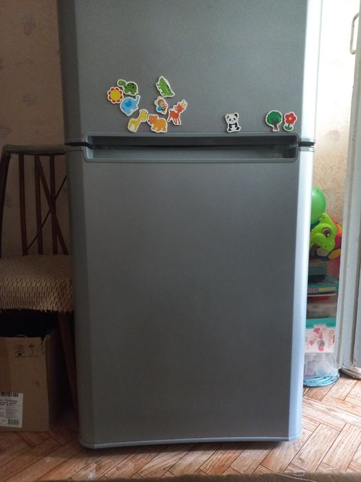 Холодильник indesit