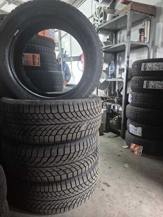 Vând anvelope noi de iarnă Viking 255/50 R19 – dimensiune greșită.