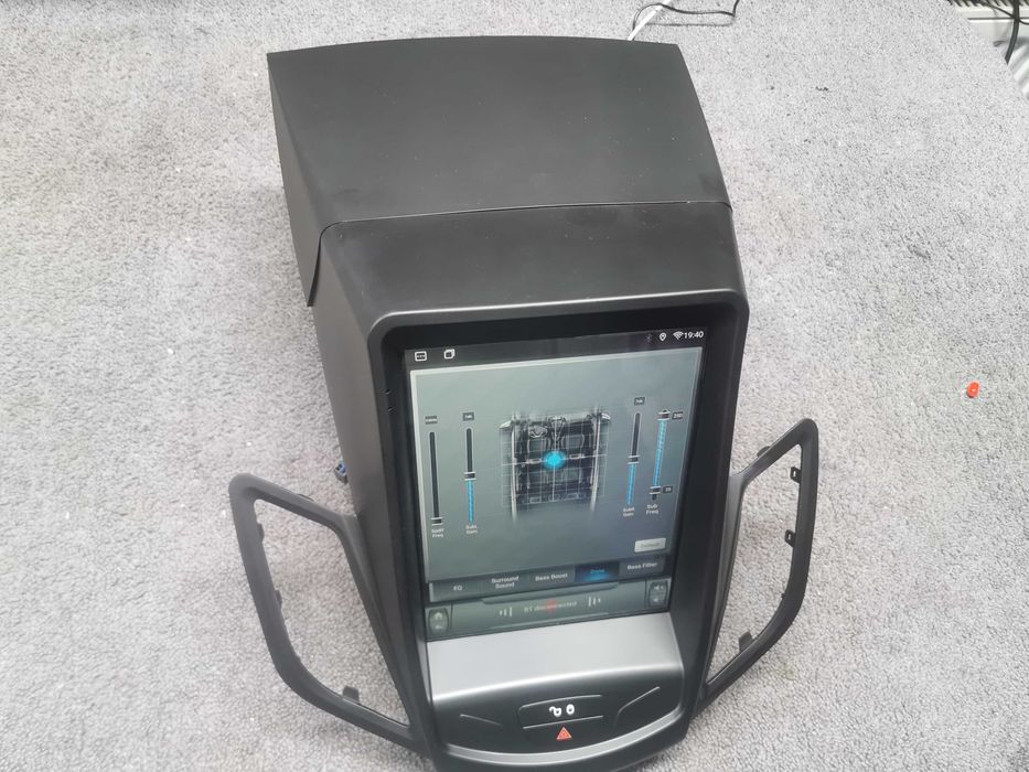 Navigatie Ford Fiesta TESLA android octacore 4/64gb ram SIM