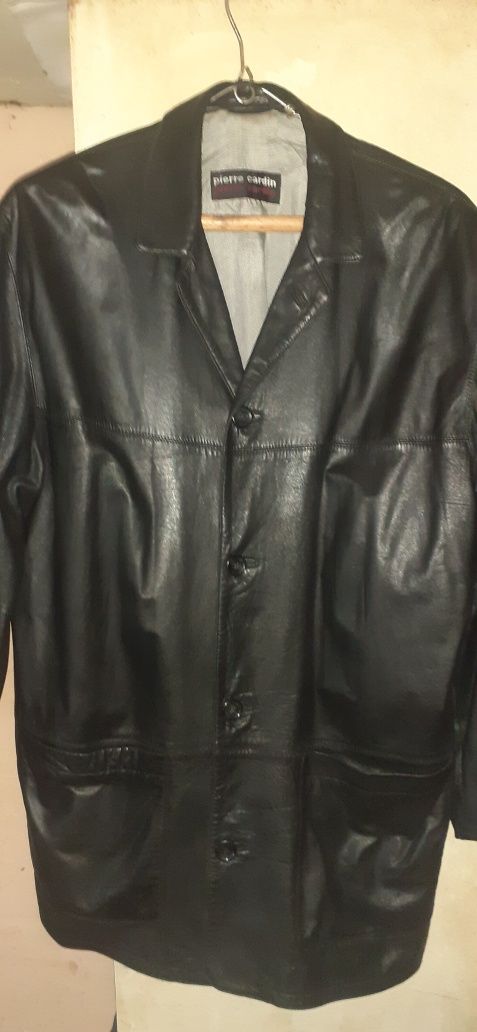 Scurtă piele Pierre Cardin originală Franța