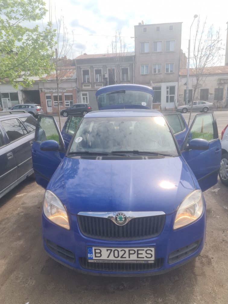 Vând skoda fabia