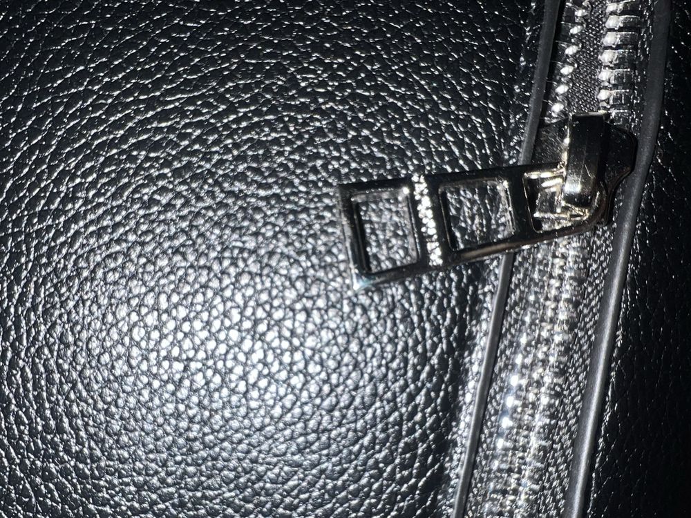 Vand geeanta zadig & voltaire