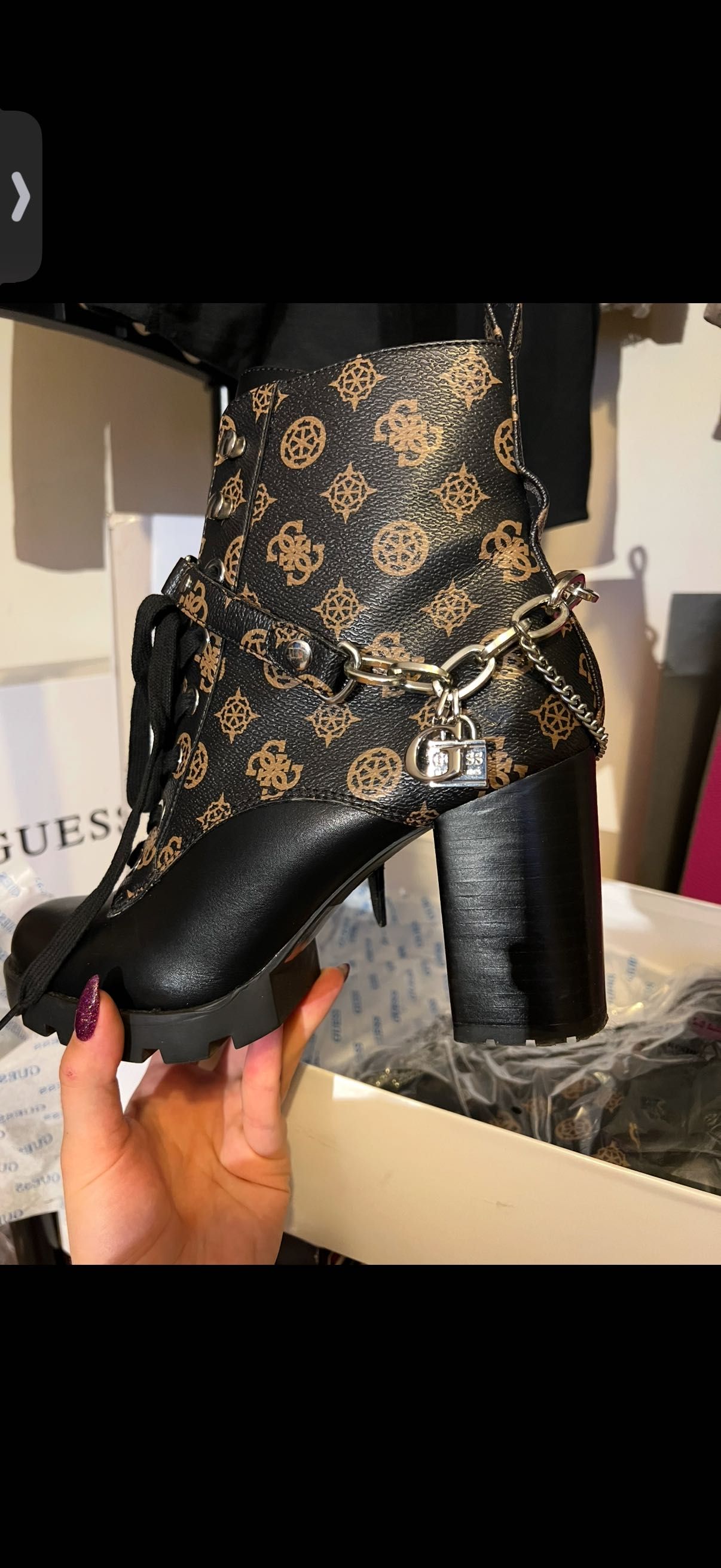 Дамски боти Guess