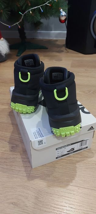 Зимни обувки Адидас