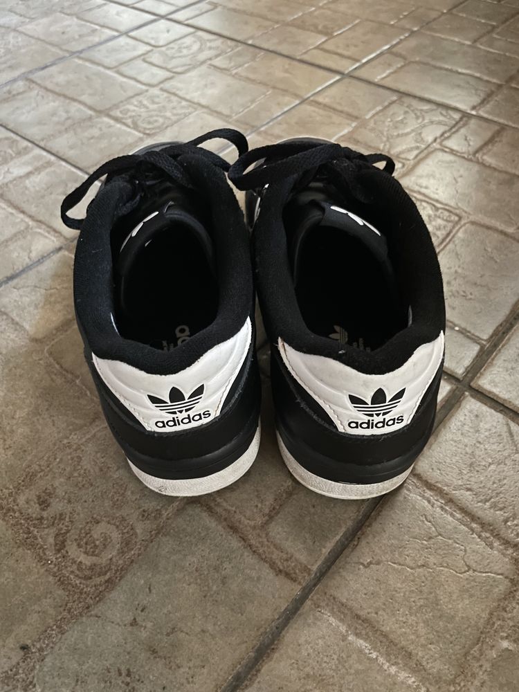 adidas rivalry low black