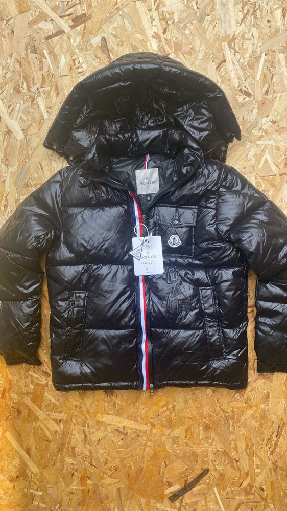 Moncler Яке.