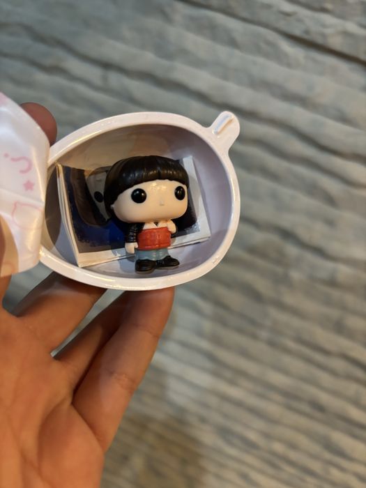 Stranger things kinder joy фигурки