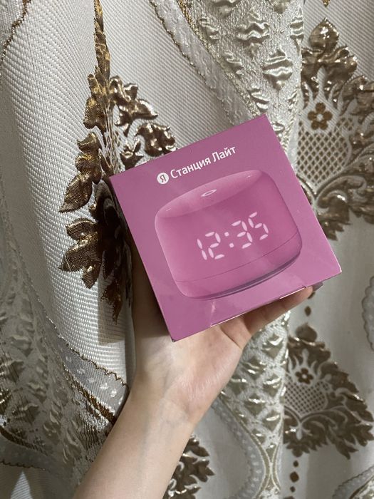 Продается Яндекс колонка Алиса.