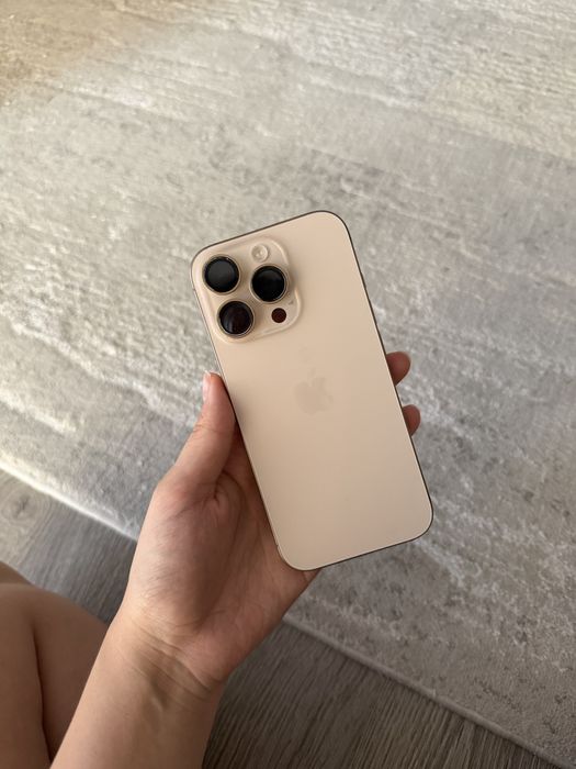 Продам iPhone 16 pro б/у