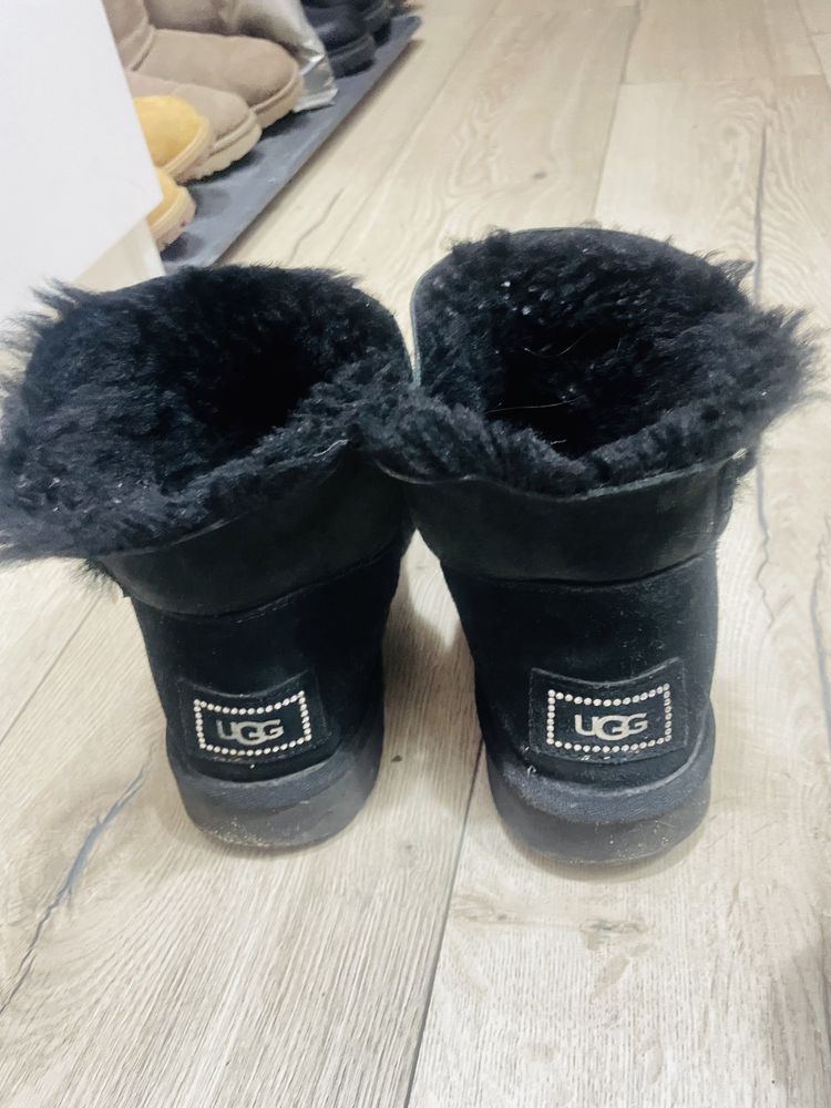 Боти ugg swarovski