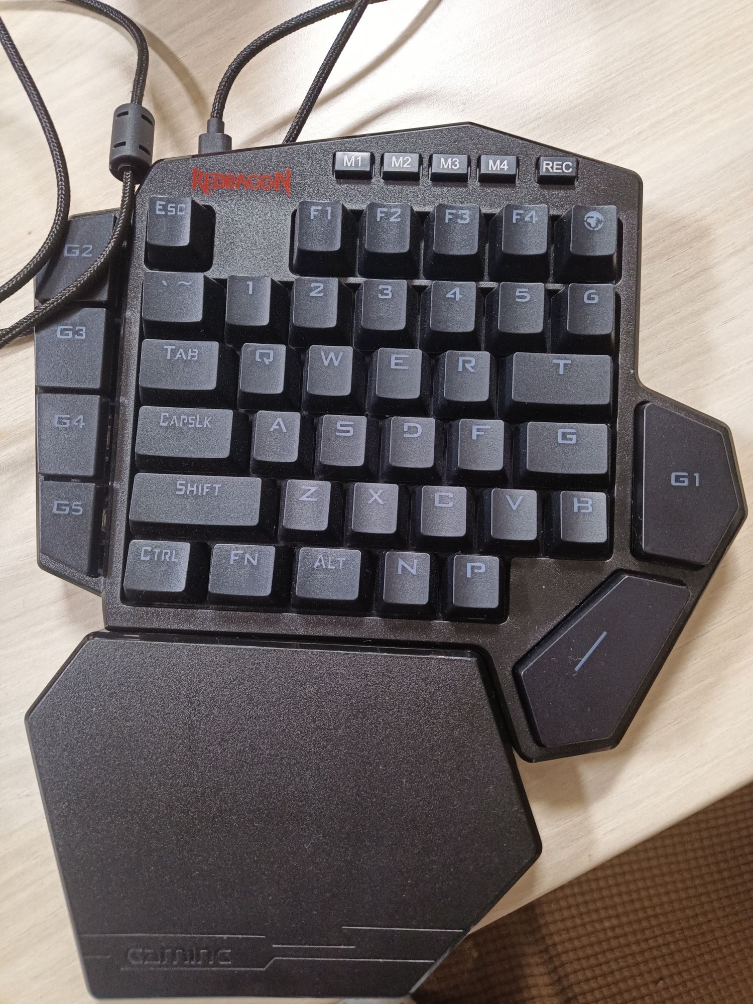 Vand tastatura gaming reddragon