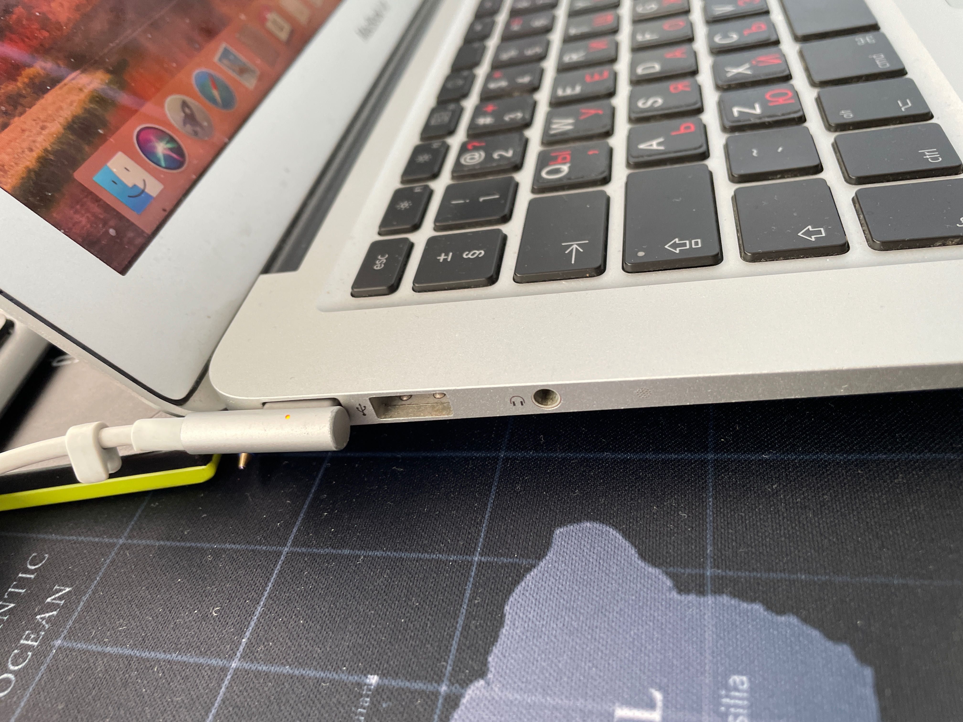 MacBook Air отлично