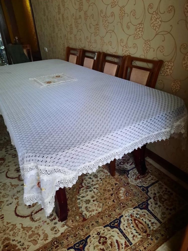 Стол ………………………….