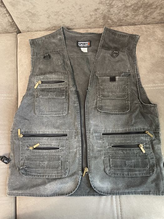 Продам жилетка  за 2500тыс. Новый