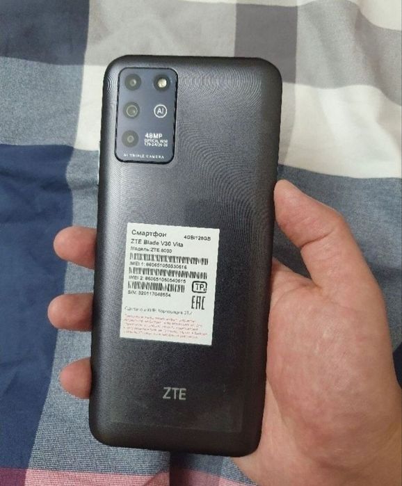 Srochna Prodam Sotiladi ZTE Blade V30 4/128Gb Black 4G Orginal Full