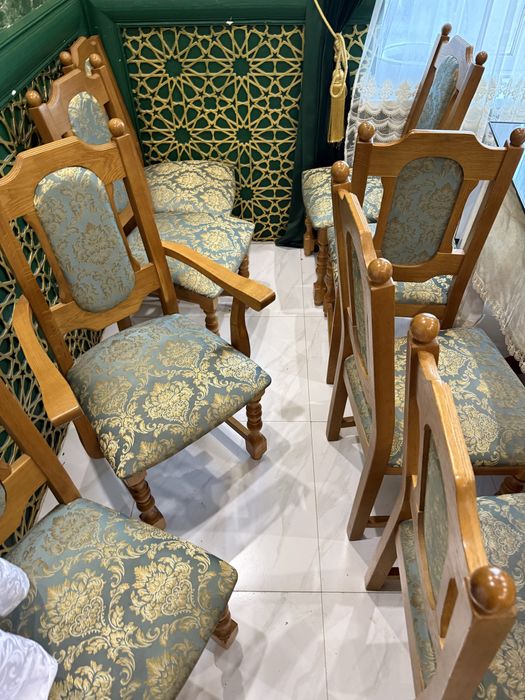 Стол , стулья в комплекте