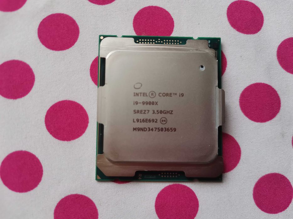 Procesor Intel Skylake X, Core i9 9900X 10 nuclee Socket 2066.