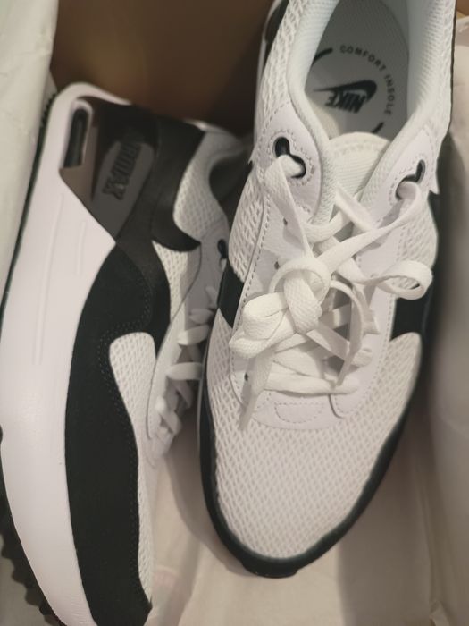 Vând adidași Nike Air Max SYSTM