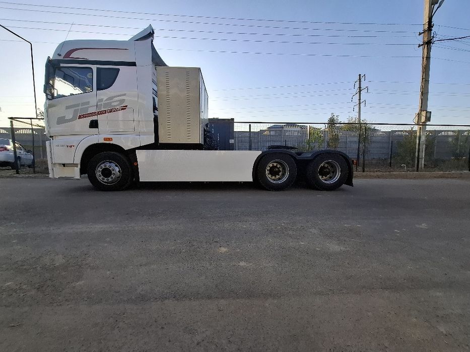 FAW JH 6 4*2 дизельный va CNG (metan) ТЯГАЧИ
