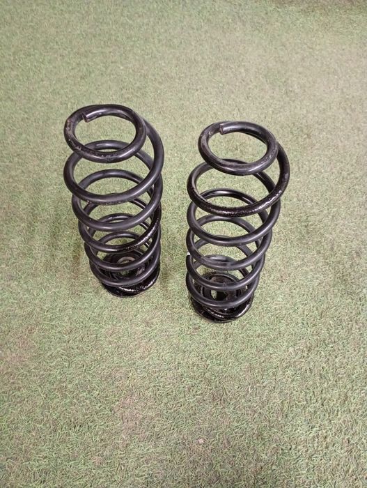 Arcuri spate Vw Golf 5