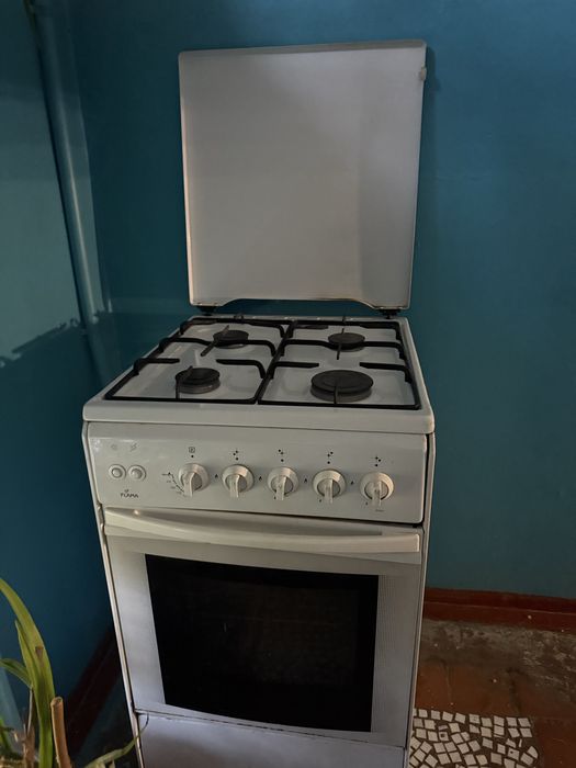 Газ плиту продам