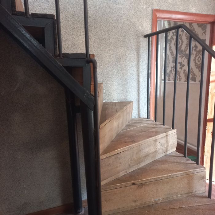 Продам  мансард дом районе 11мкр за оптовой Анваром