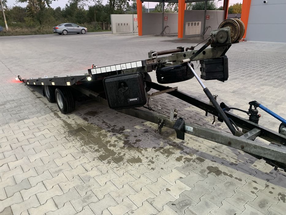 Platforma auto basculabilă
