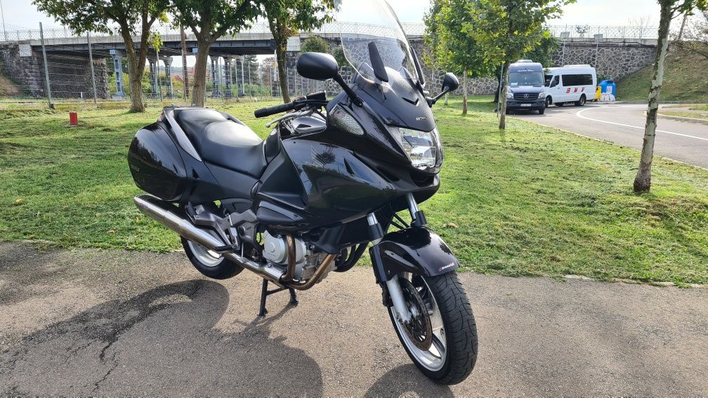 Honda Deauville NT700V