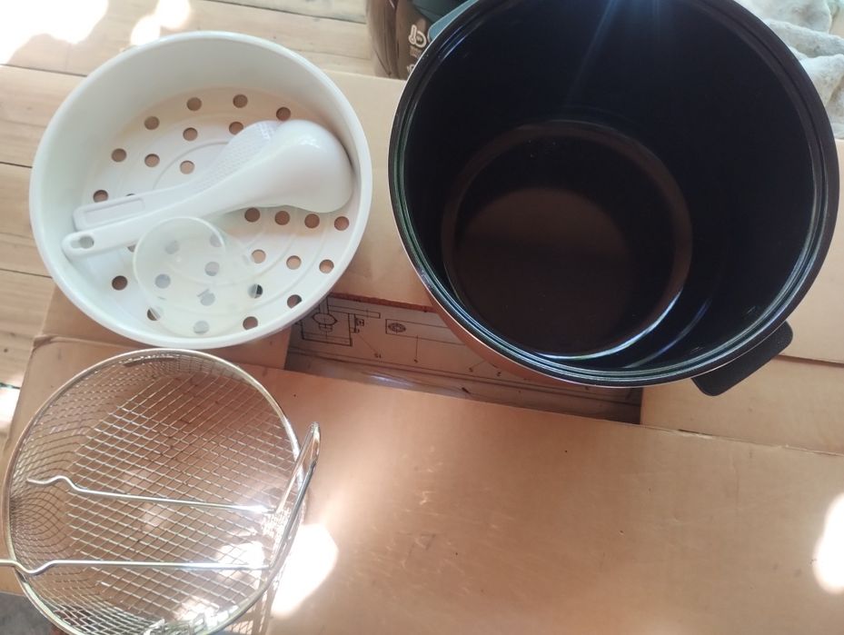 Vand cuptor Redmond  cu Bluetooth, putin folosit