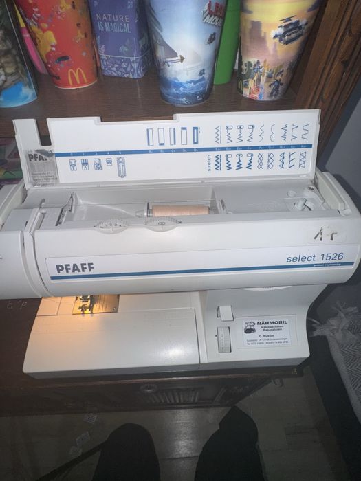Masina  de cusut PFAFF select 1526